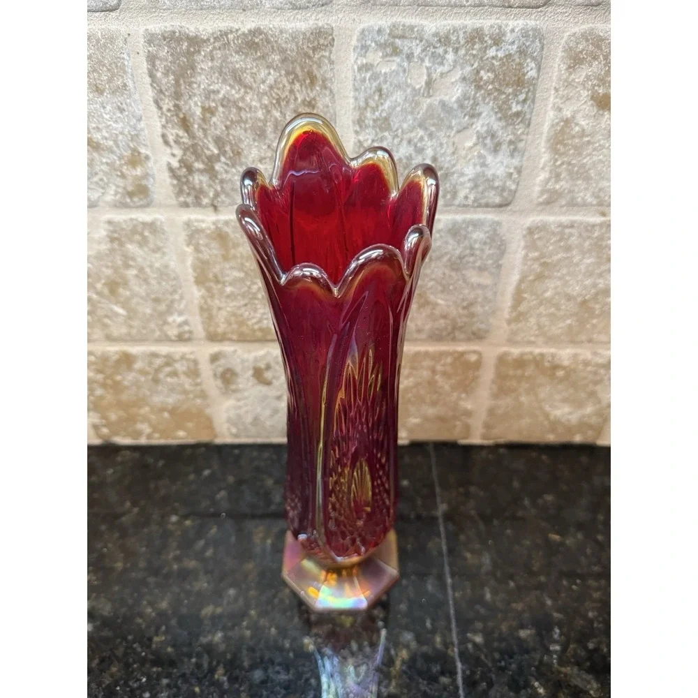 Vintage Indiana Heirloom Series Amethyst‎ Carnival Glass Swung 10.25